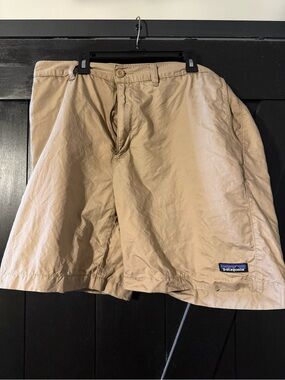 Patagonia shorts Mens khaki size 36